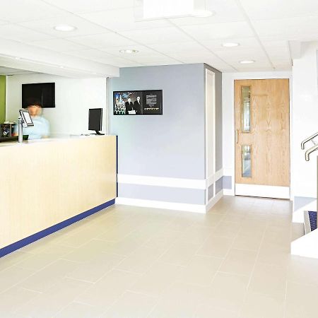 Warrington Motel, J20 M6 Lymm Services المظهر الخارجي الصورة
