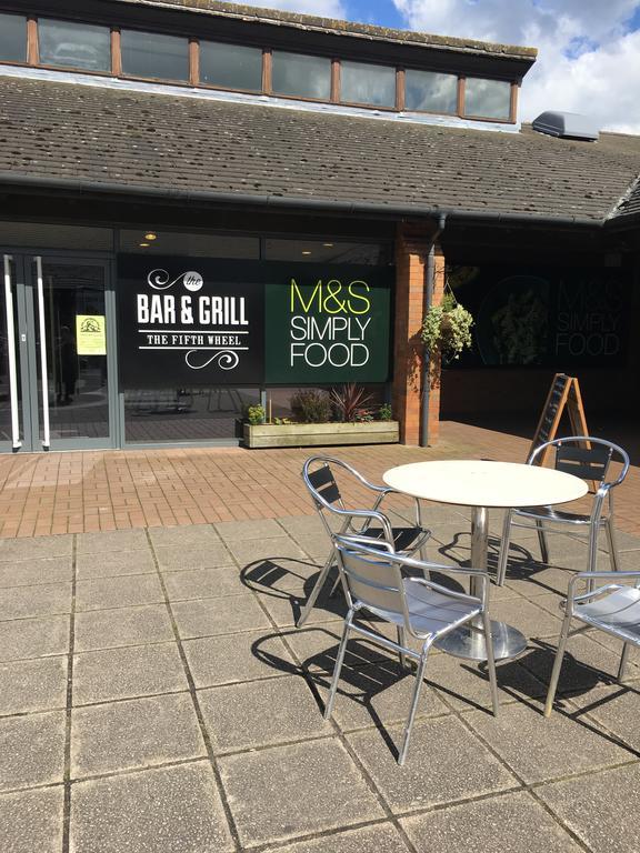 Warrington Motel, J20 M6 Lymm Services المظهر الخارجي الصورة