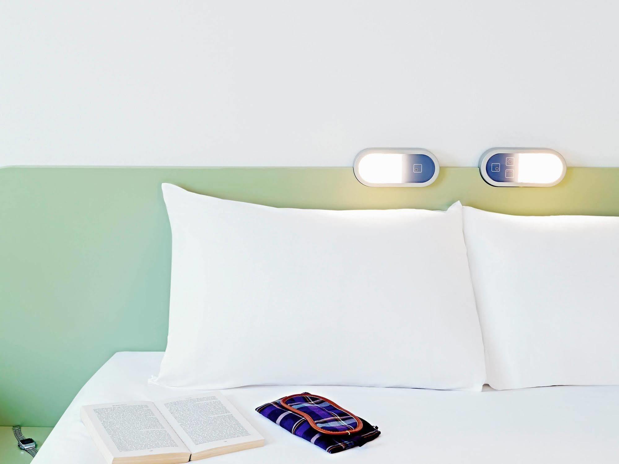 Warrington Motel, J20 M6 Lymm Services المظهر الخارجي الصورة